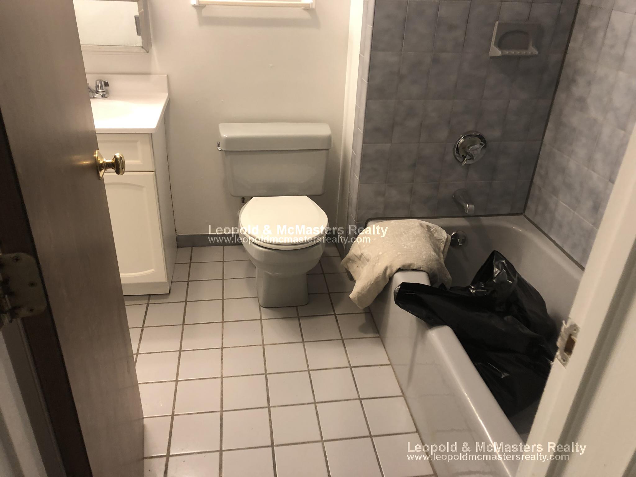 34 Medfield St, Fenway