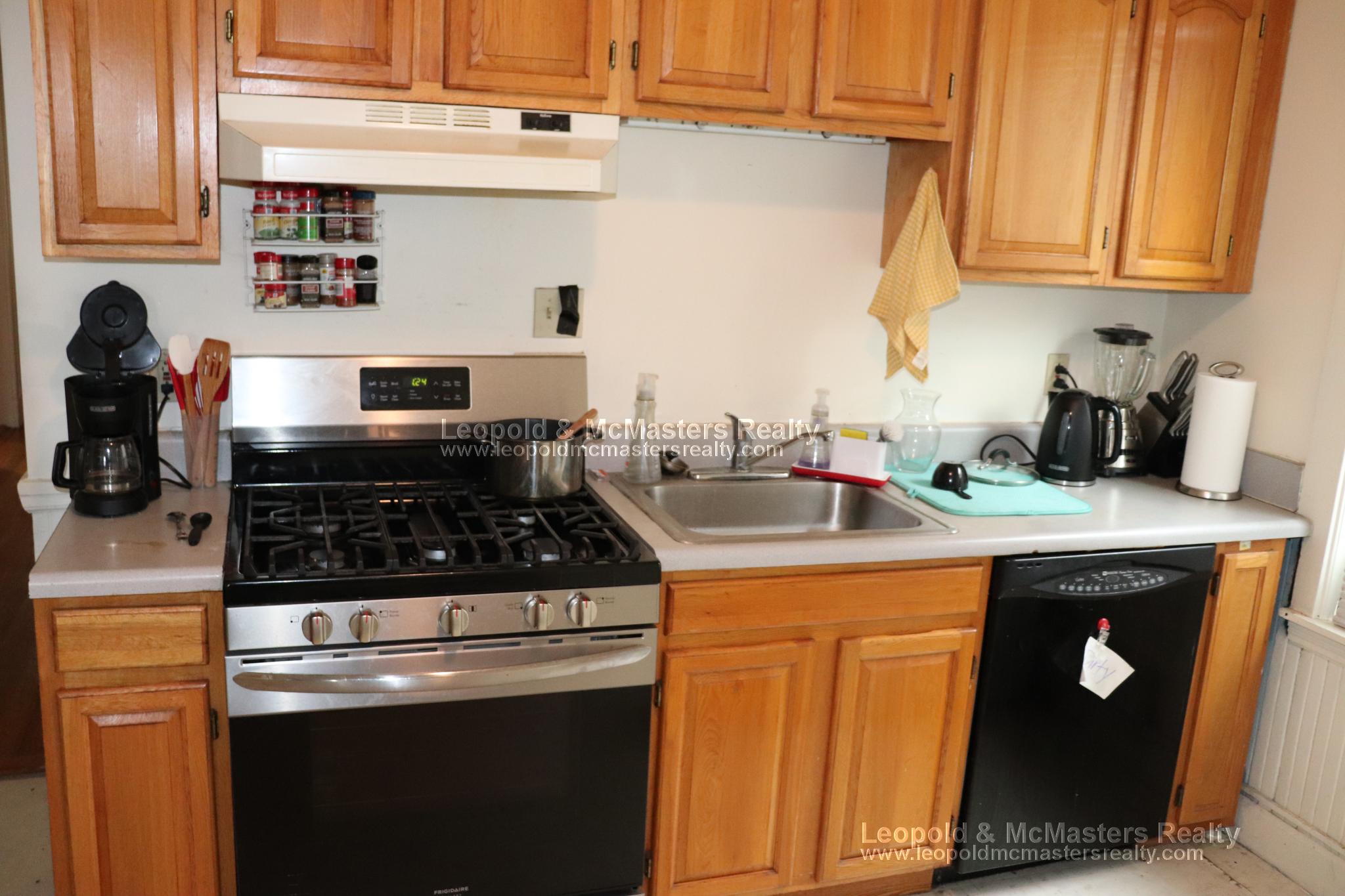 44 Easton St, Allston