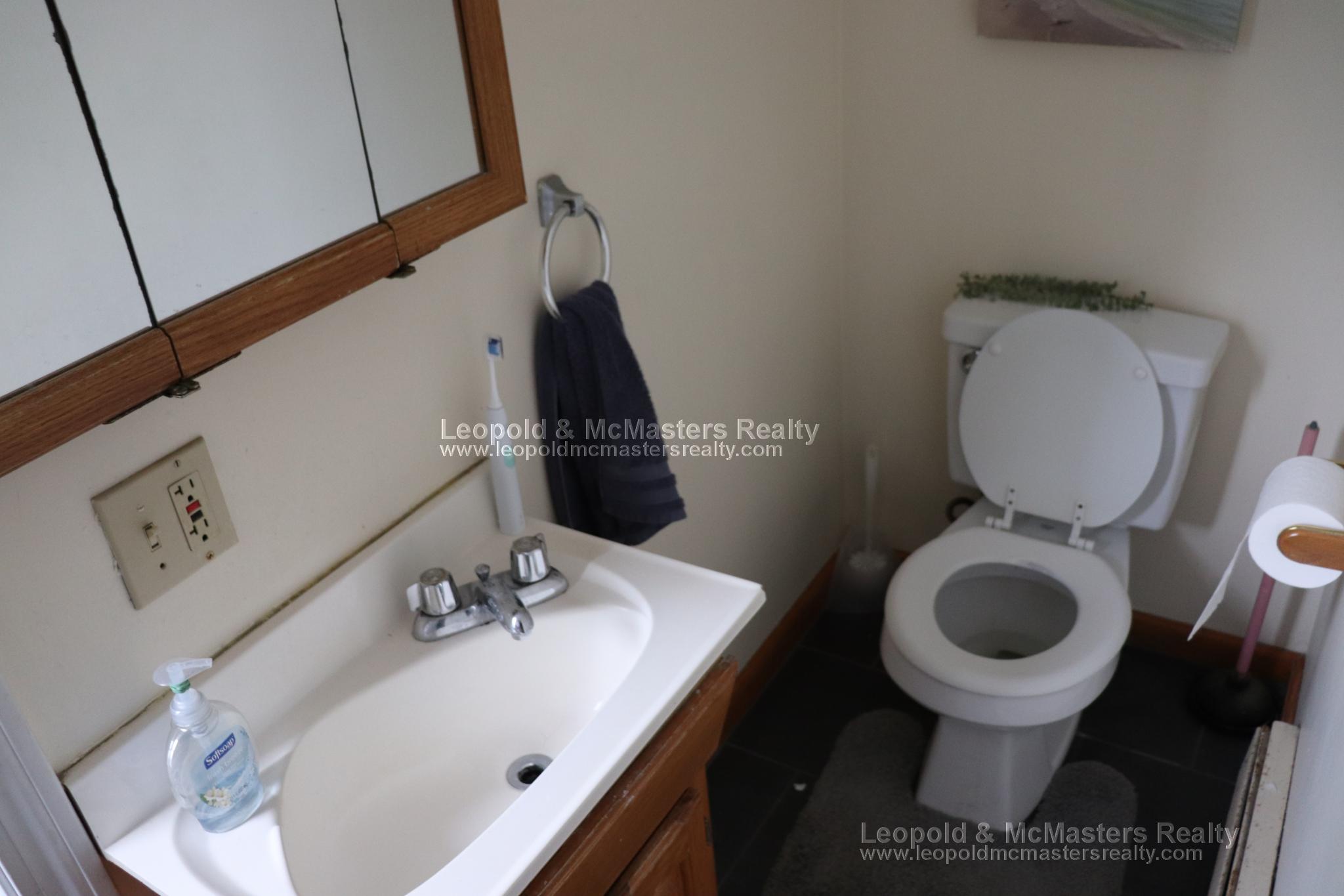 551 Washington St, Brighton