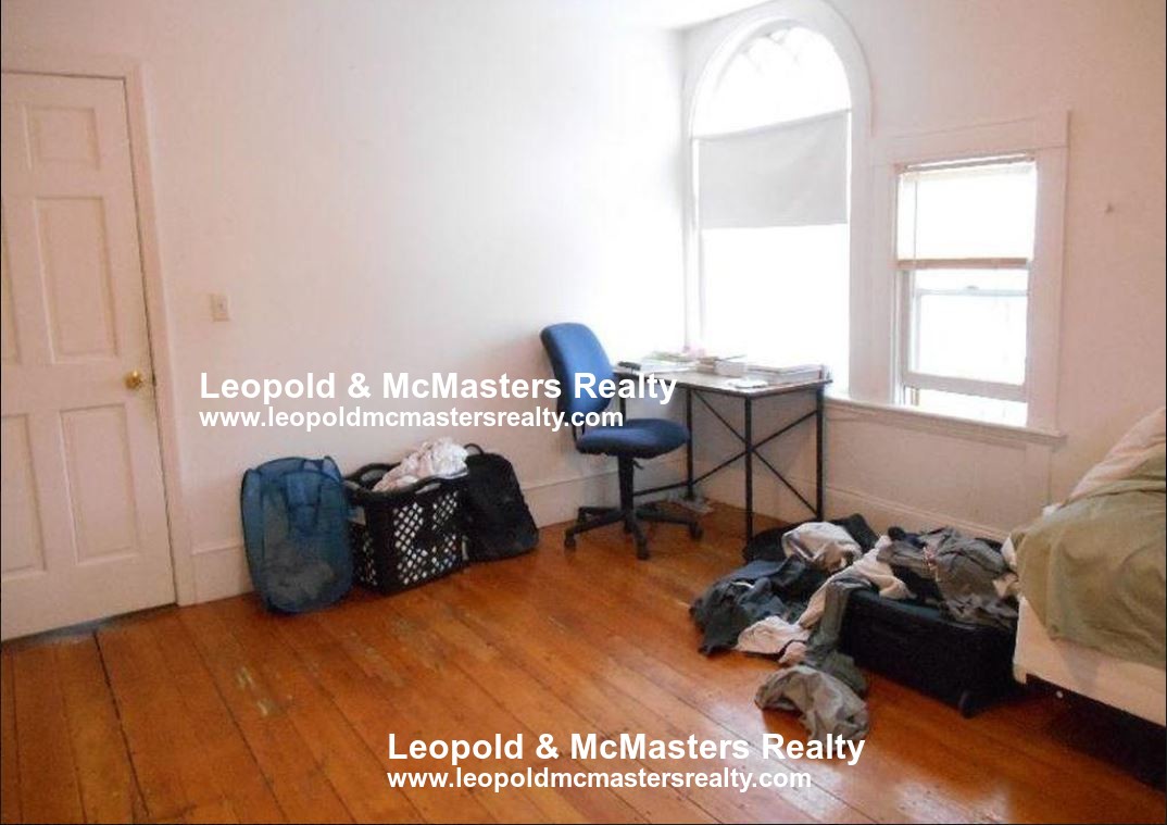 19 Braemore Rd, Brighton