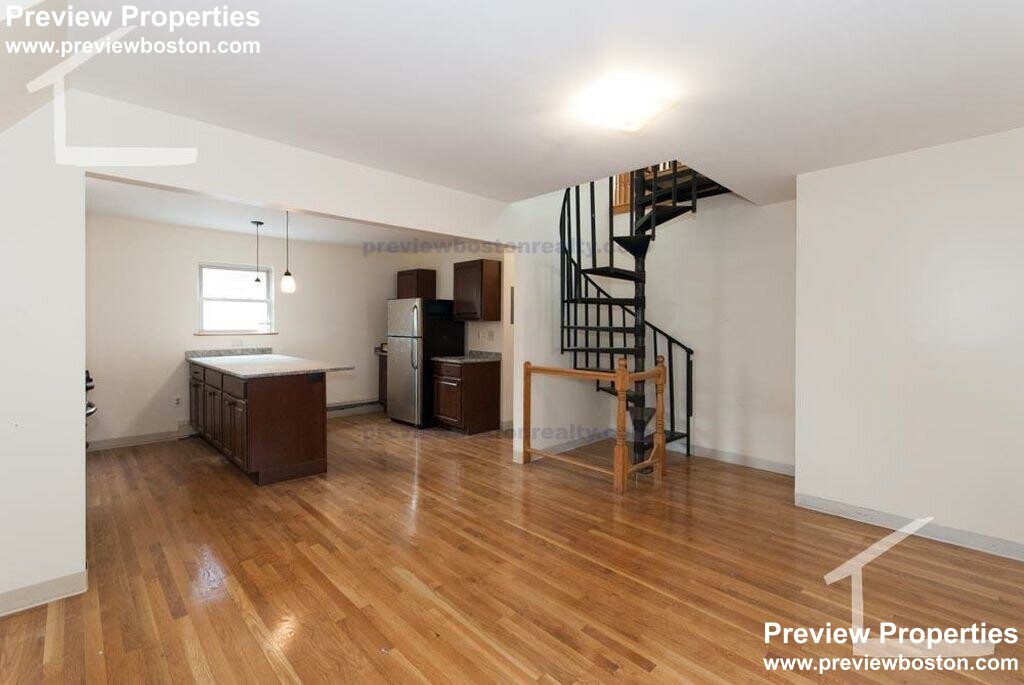 171 Cambridge St, Allston