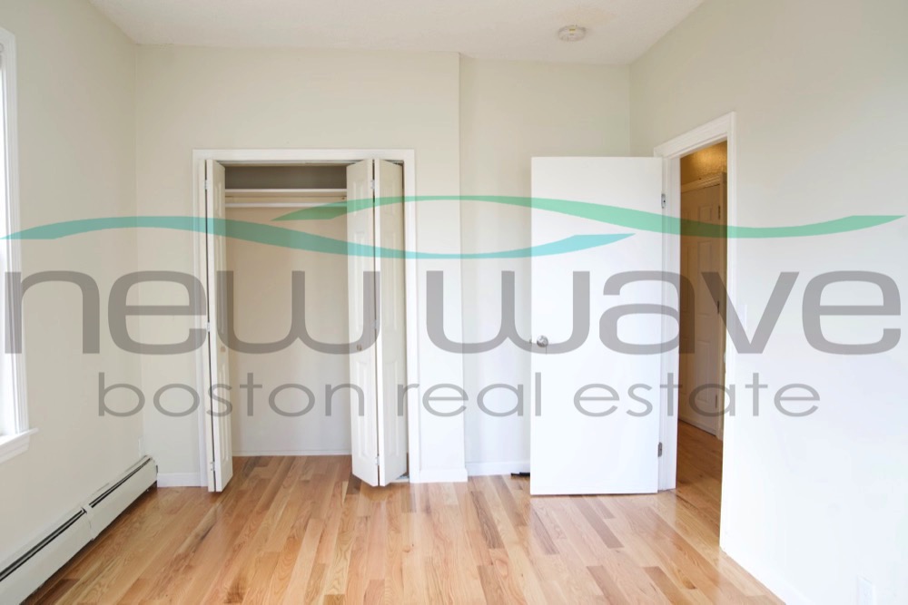 6 Bickford Ave, Mission Hill