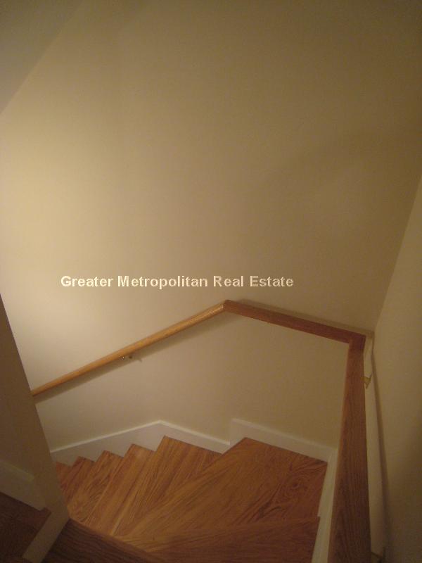 9 Noyes Pl, North End