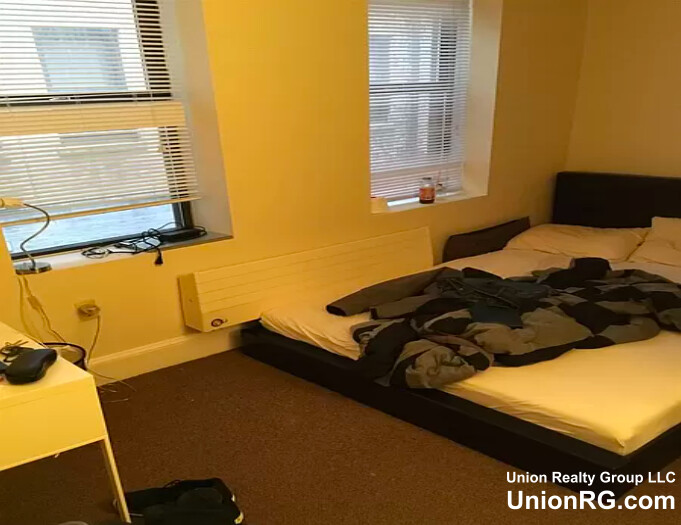 829 Beacon St, Fenway