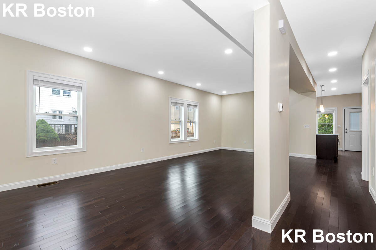 77 Winchester St, Medford