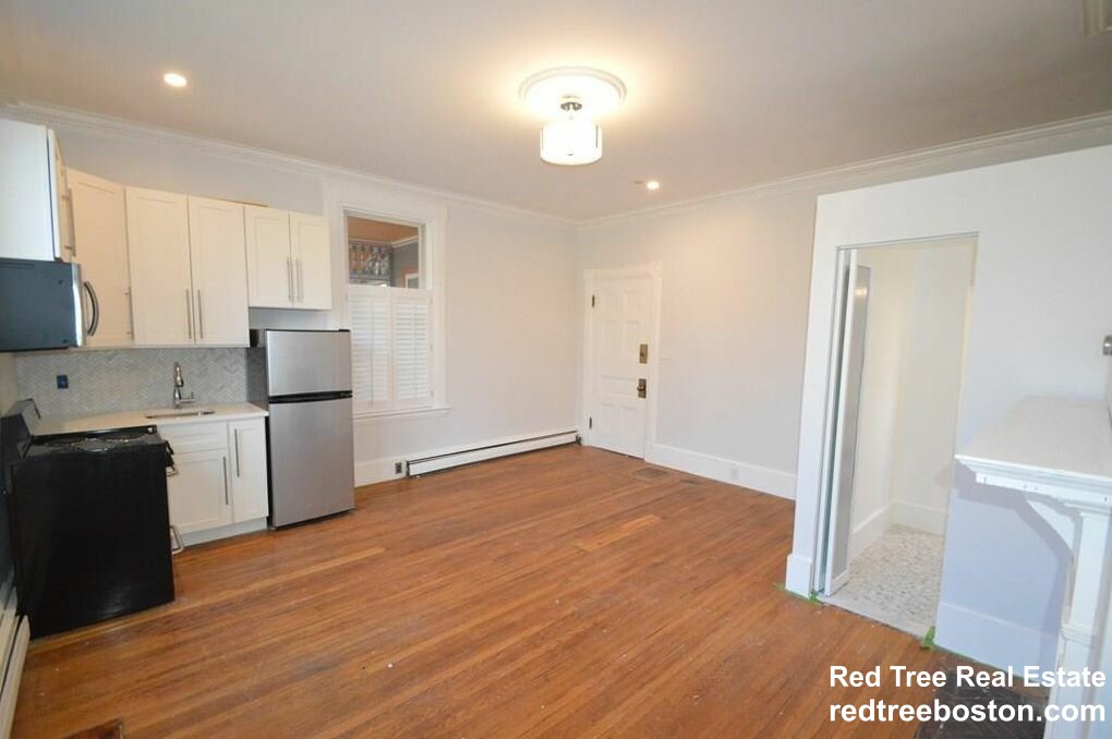 41 Elmore St, Roxbury