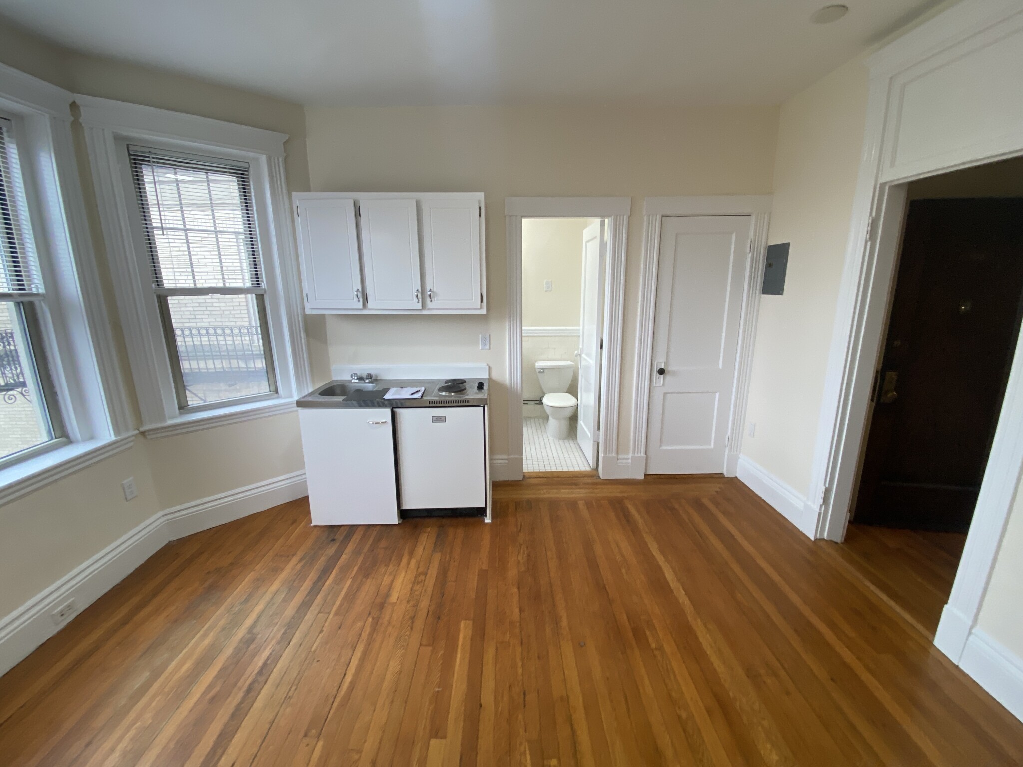 885 Massachusetts Ave, Central Square