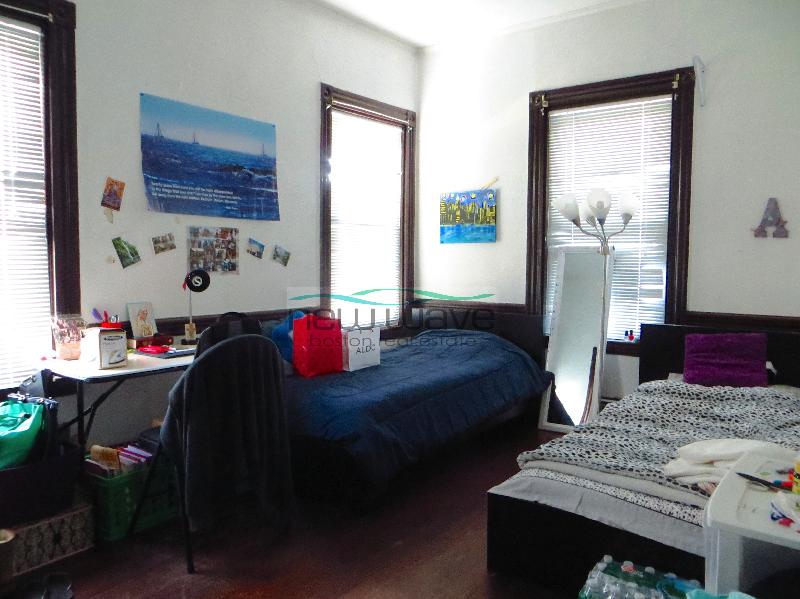 140 Saint Alphonsus, Mission Hill