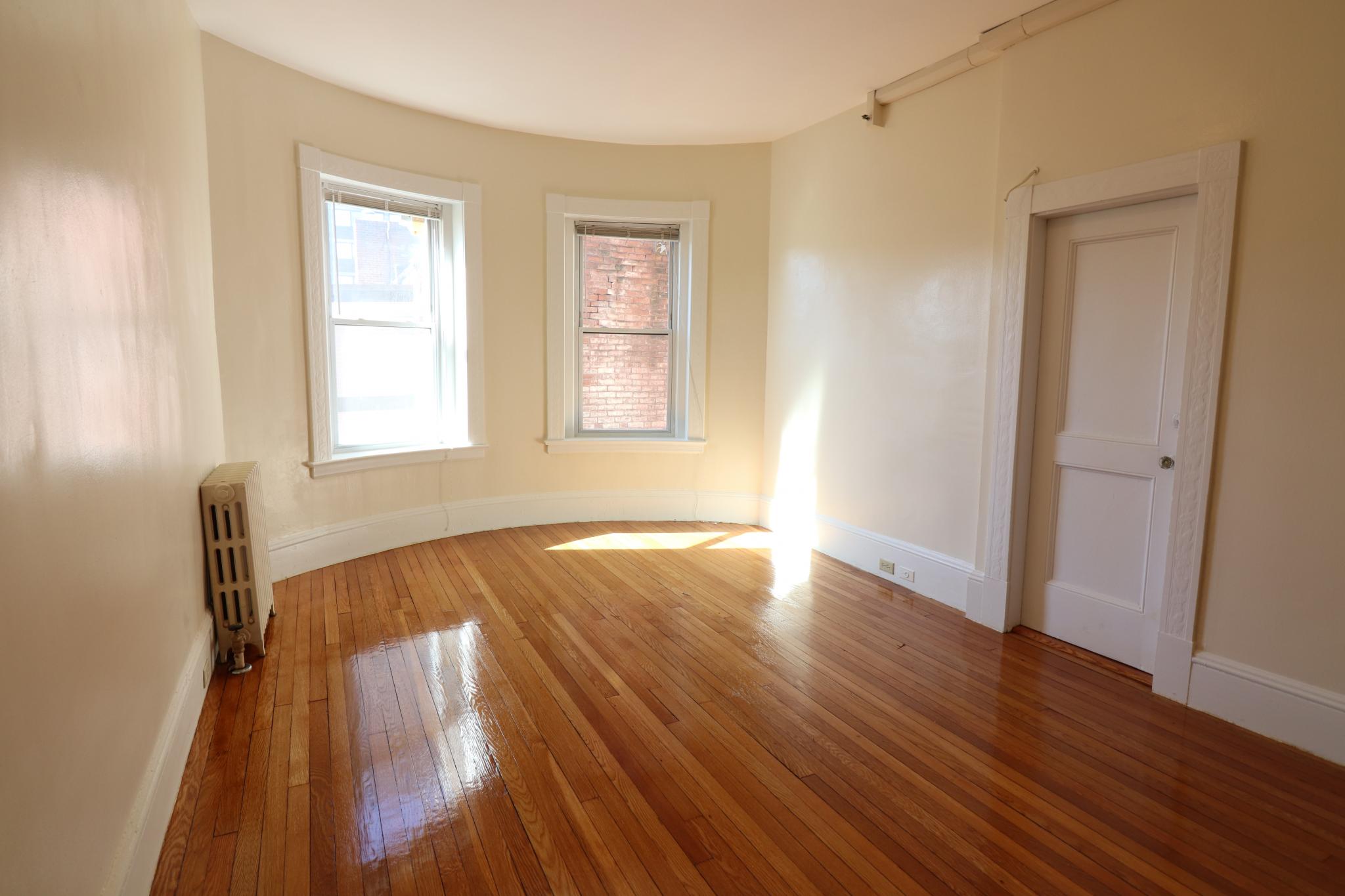 1477 Beacon St, Coolidge Corner