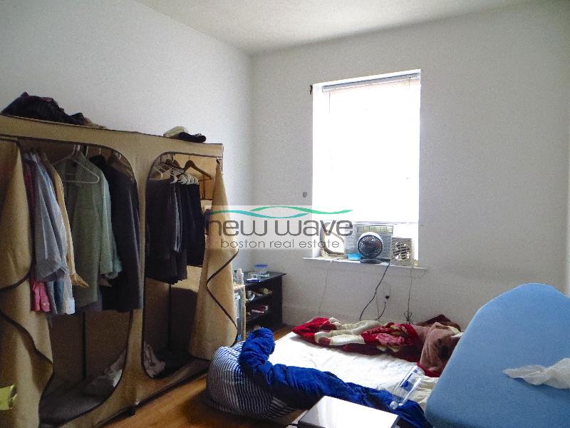 878 Huntington Ave, Mission Hill