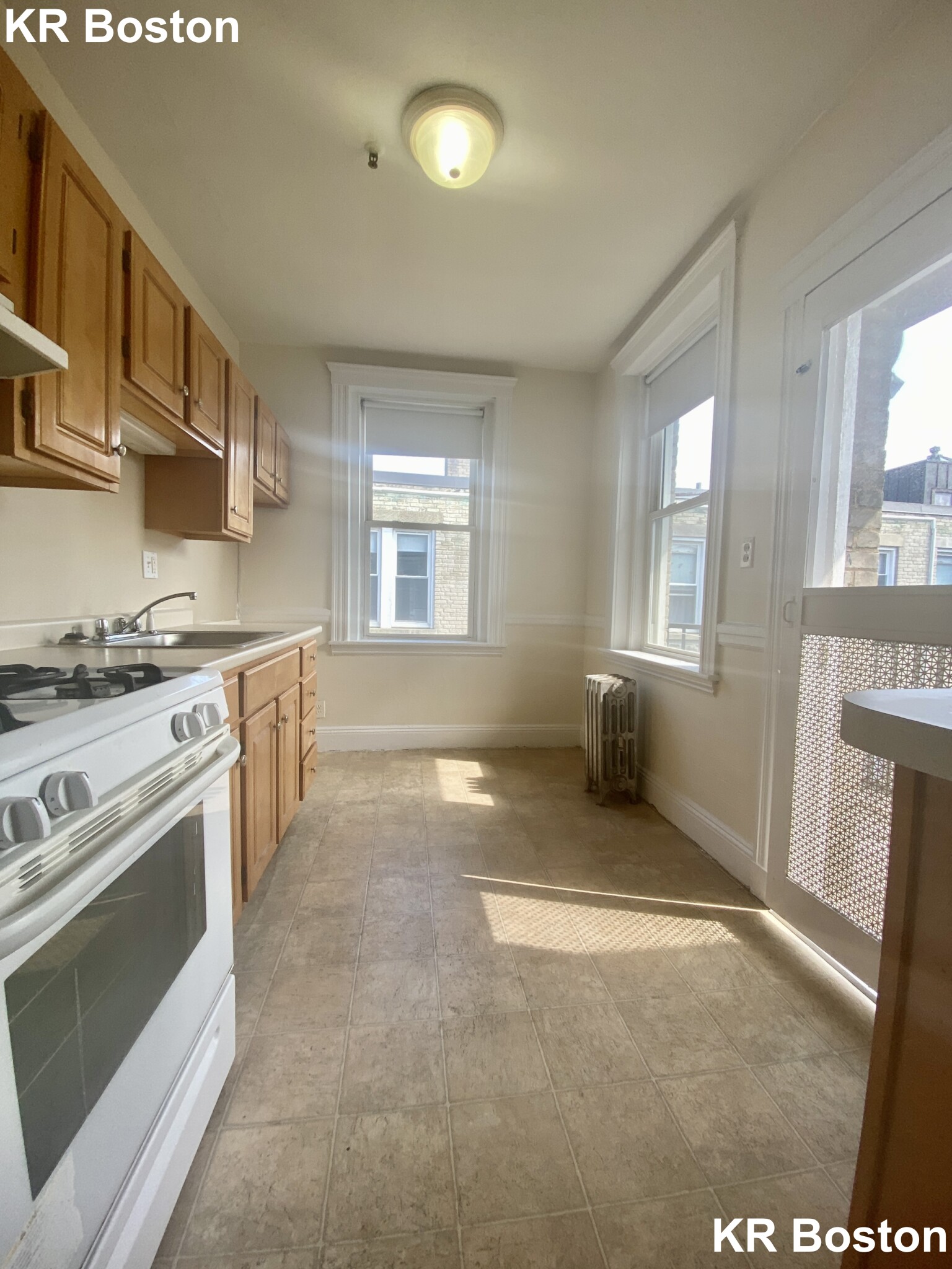 131 Washington St, Brighton