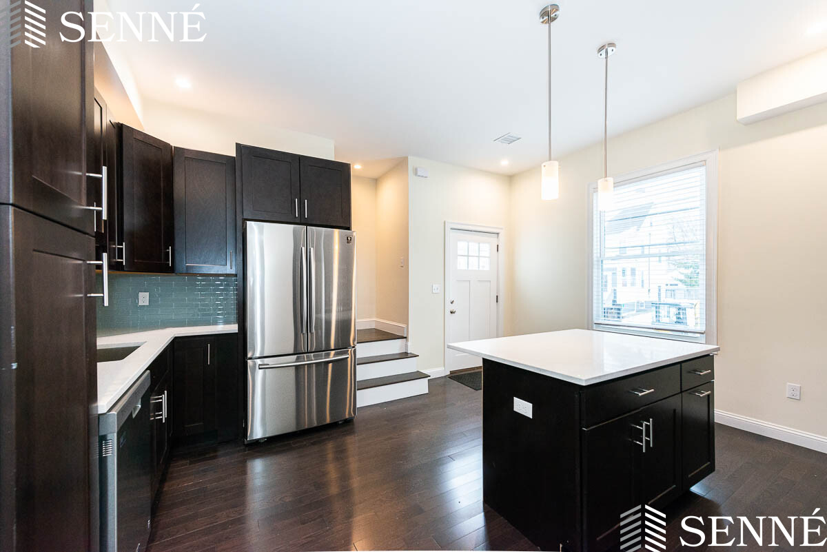 10 Marion St, Medford