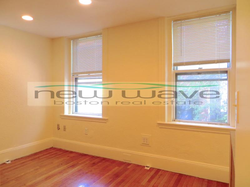 72 Revere St, Beacon Hill