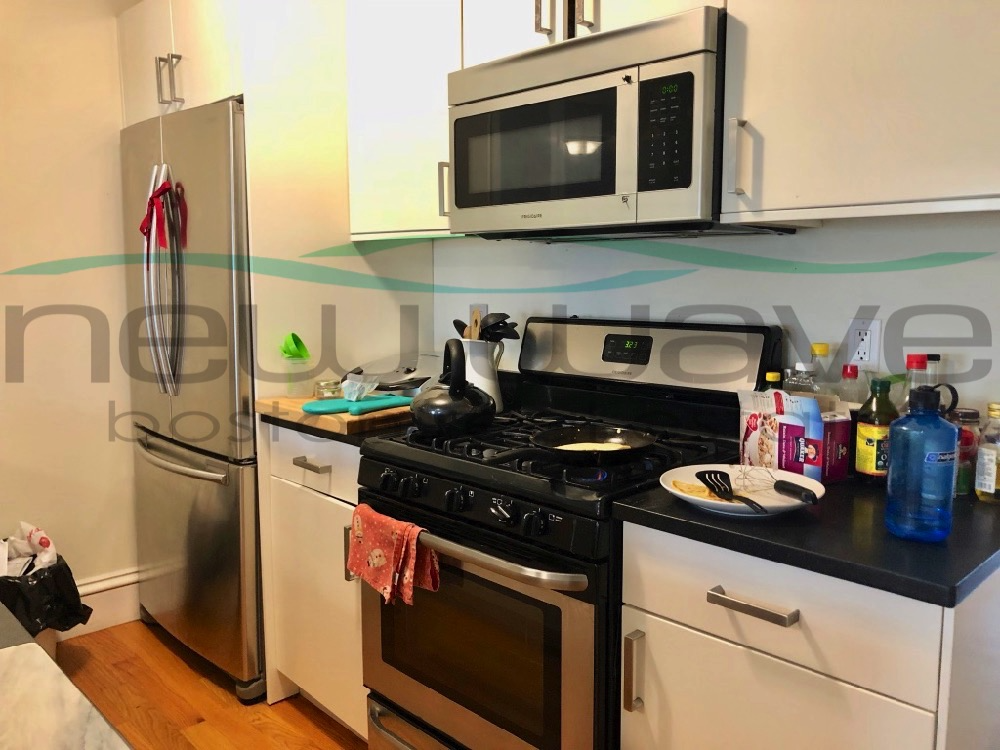 658 Massachusetts Ave, South End