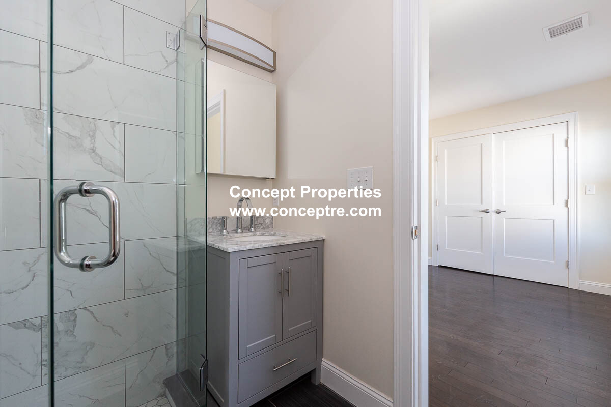 39 Harvard St, Charlestown