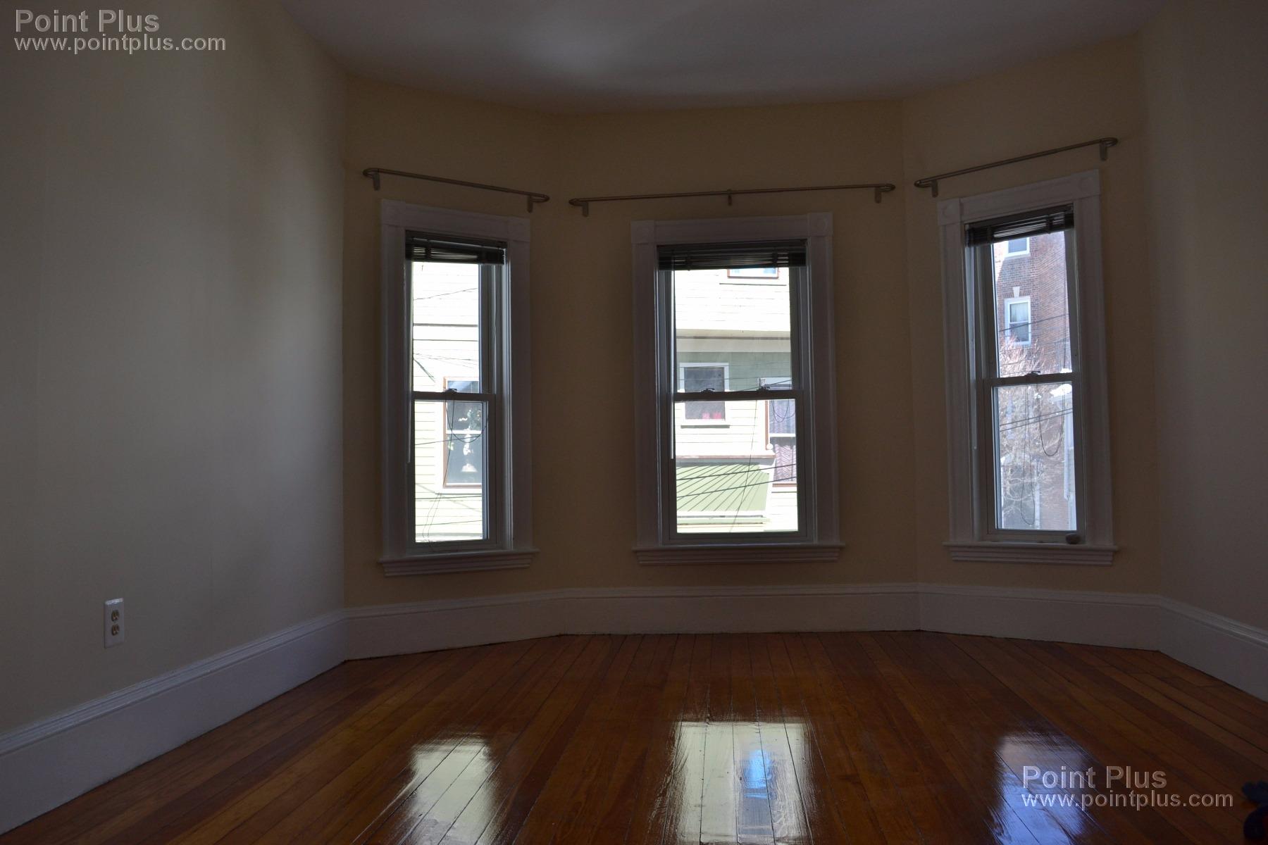 1 Porter Cir, Porter Square