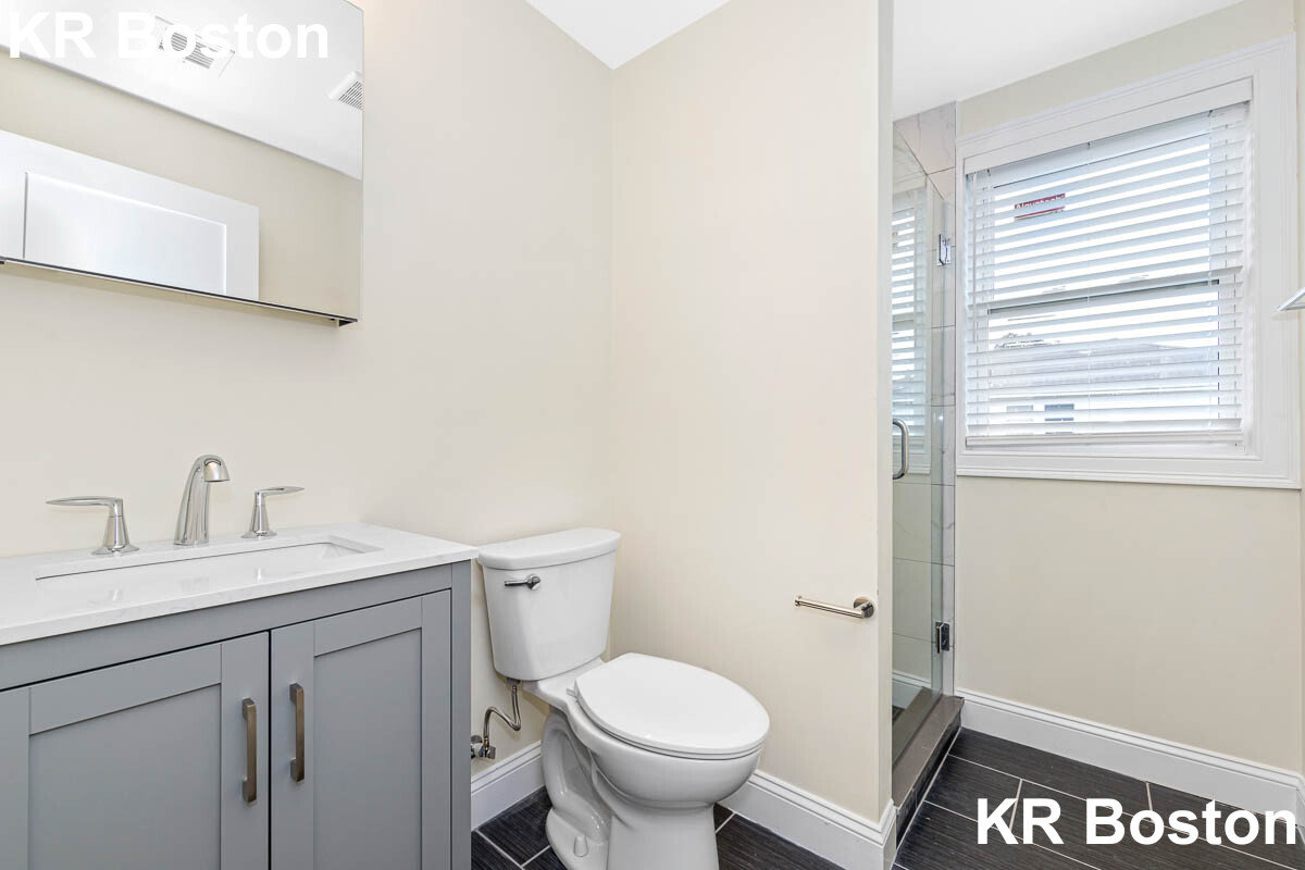 77 Winchester St, Medford