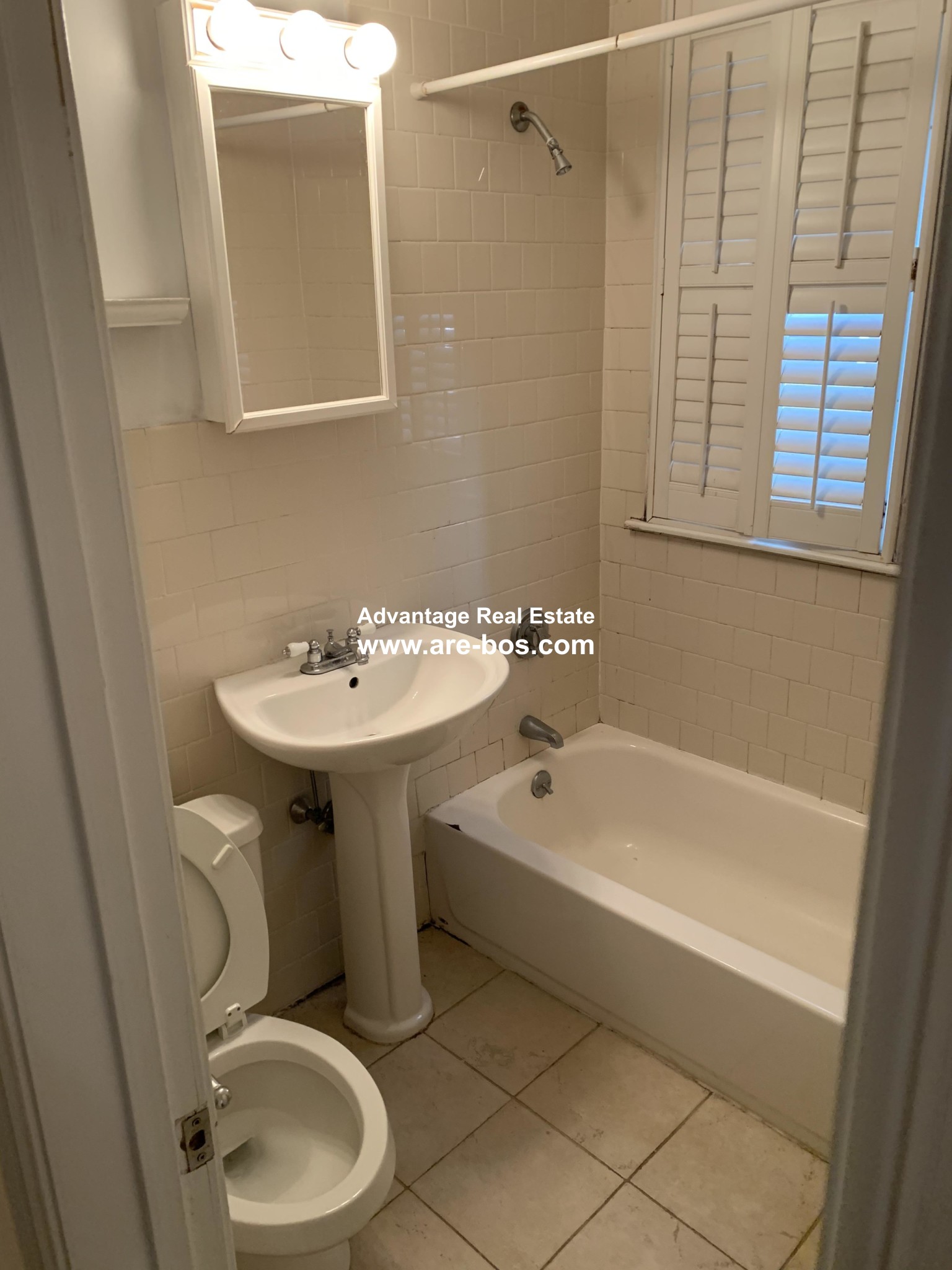 14 Chestnut Hill Ave, Brighton