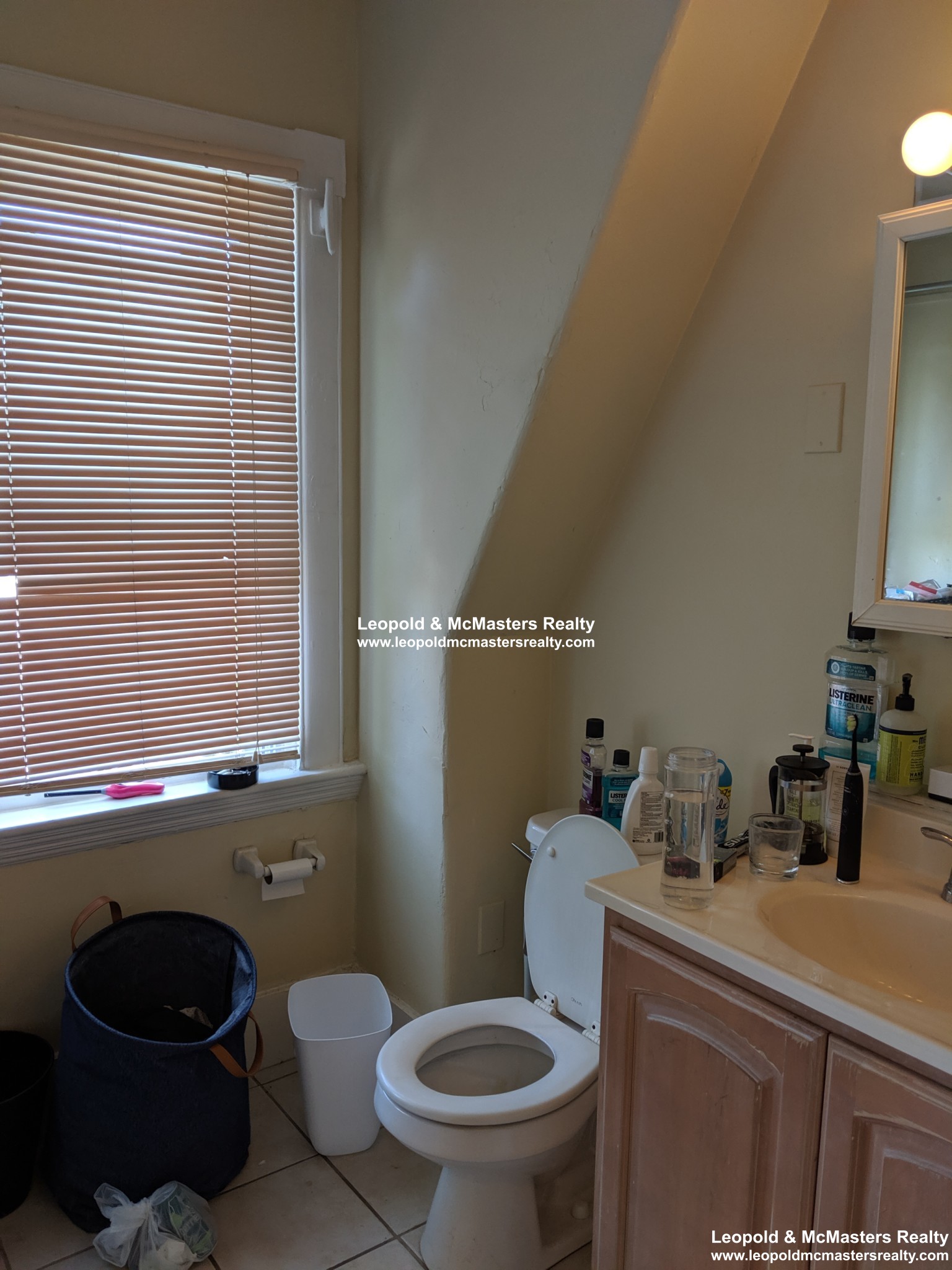 19 Braemore Rd, Brighton