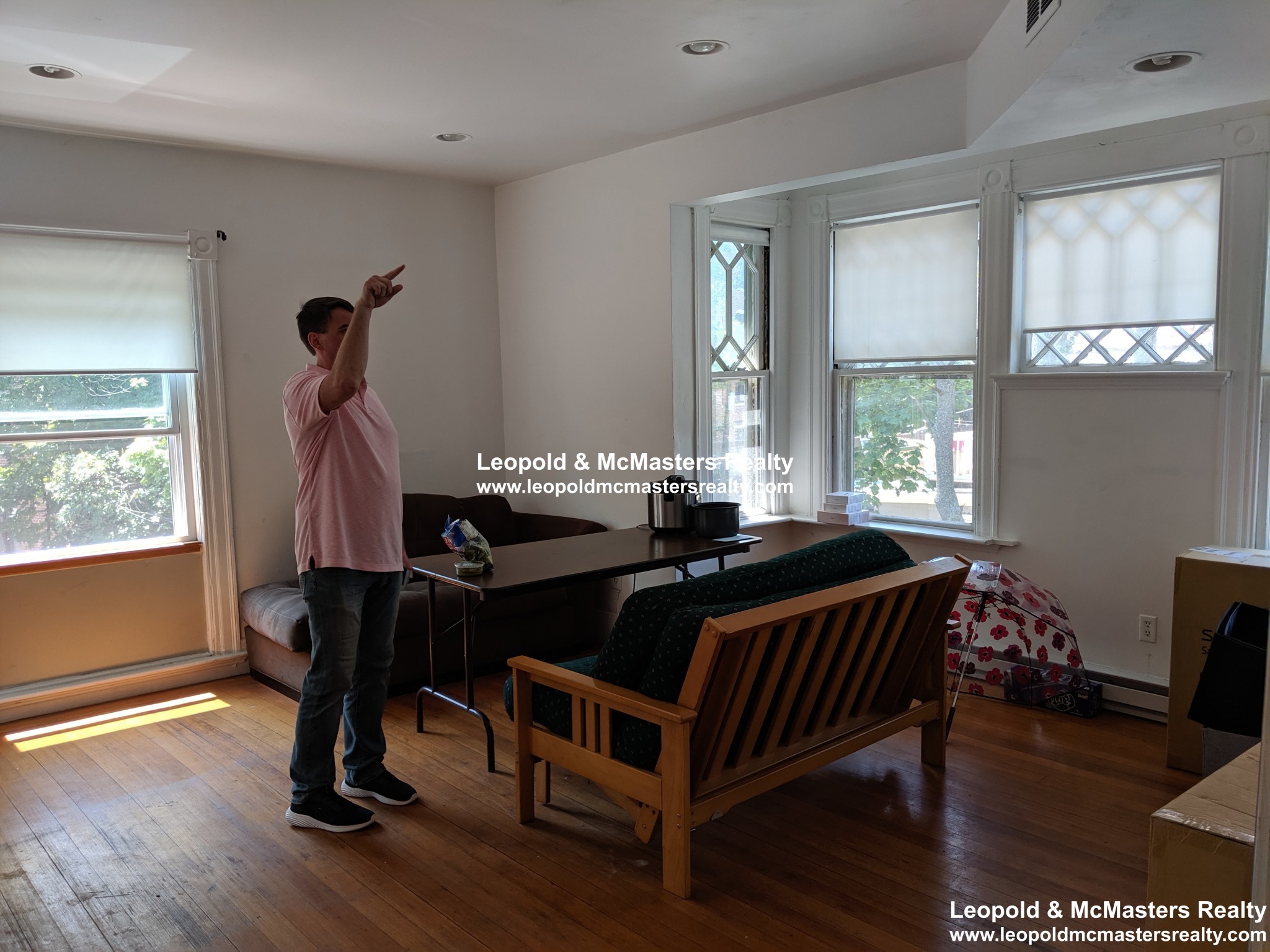 19 Braemore Rd, Brighton