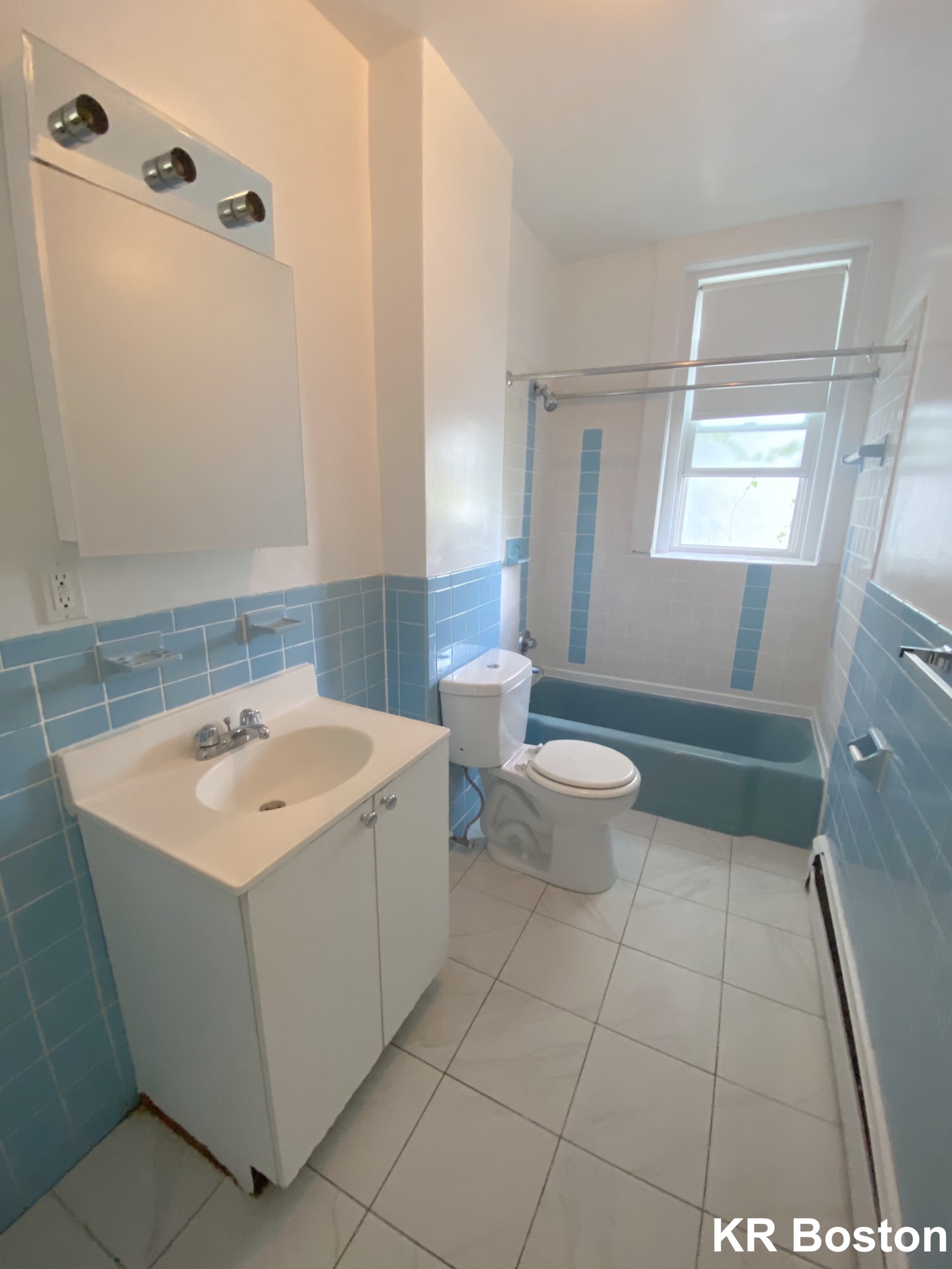 27 Fairbanks St, Washington Square