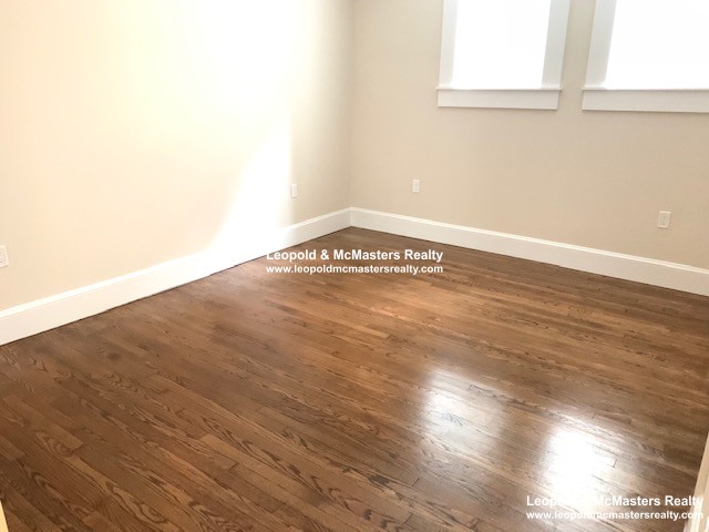 16 Short St, Corey Hill