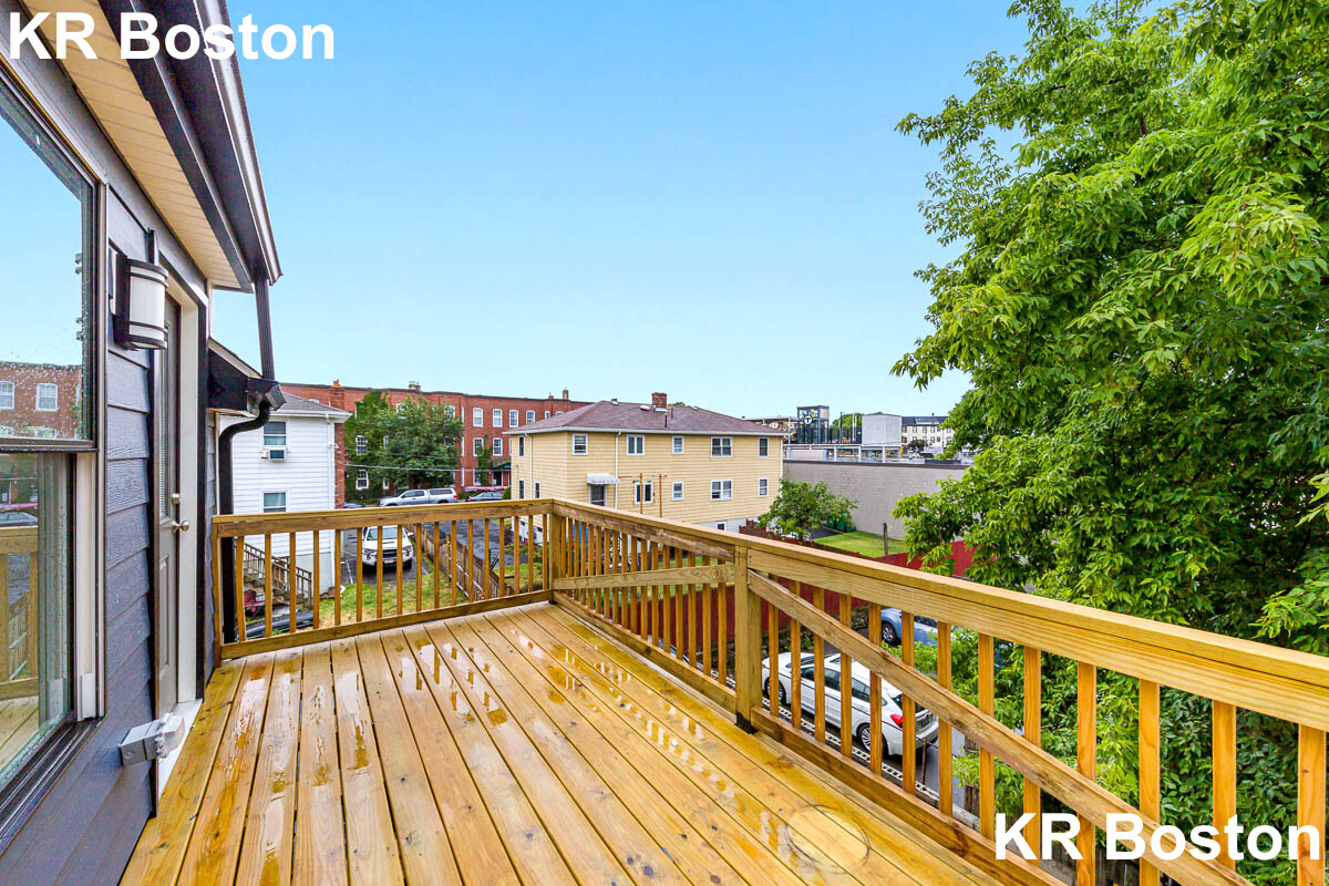 77 Winchester St, Medford