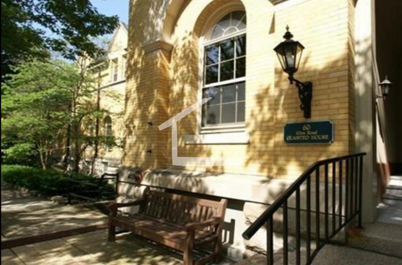 60 Glen Rd, Brookline Village