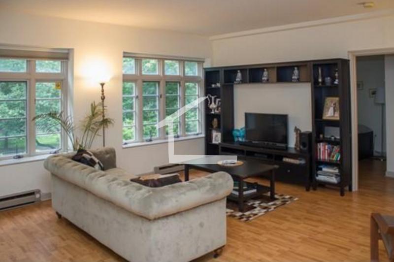 60 Glen Rd, Brookline Village