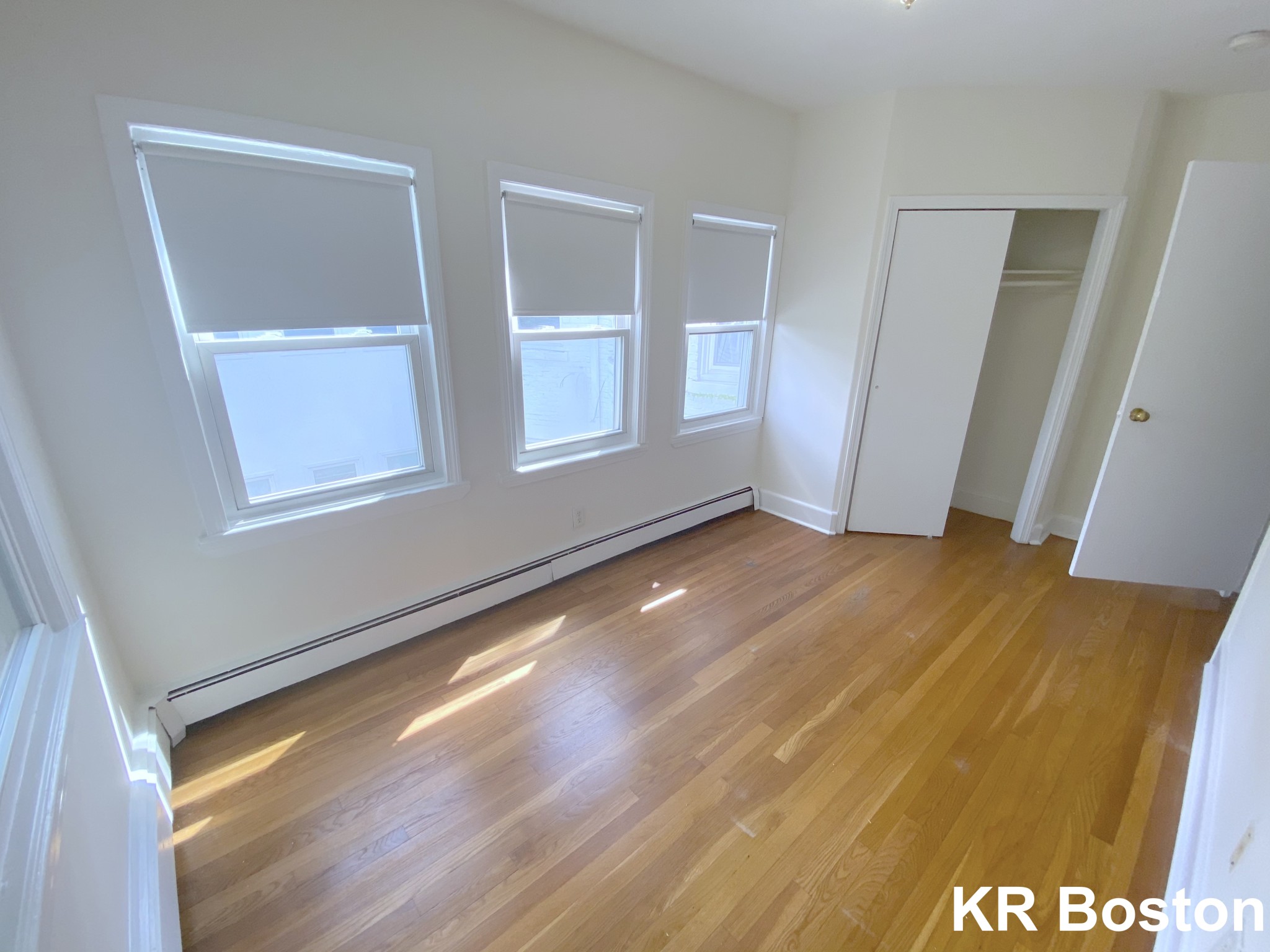 27 Fairbanks St, Washington Square