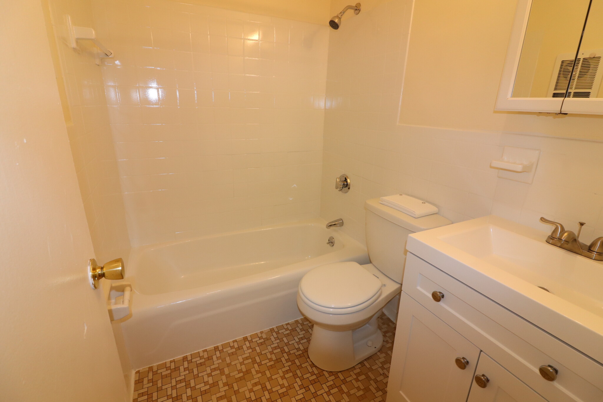 197 Calumet St, Mission Hill