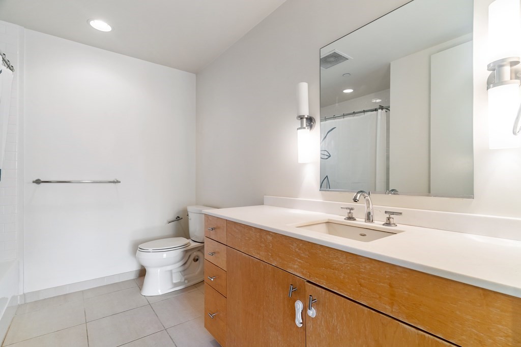 700 Harrison Ave, South End