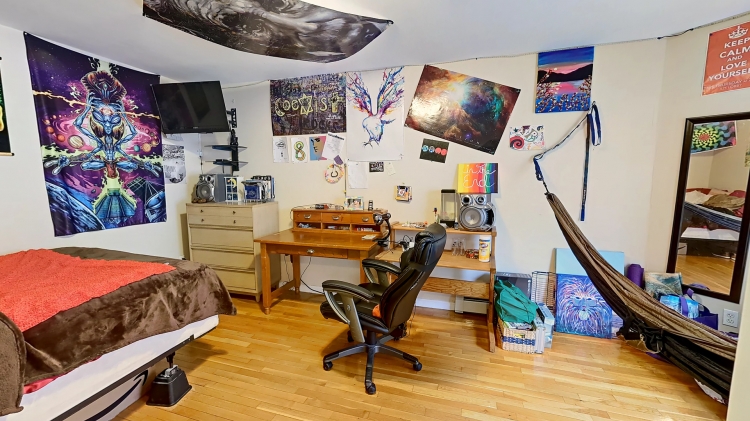 39 Juniper St, Roxbury