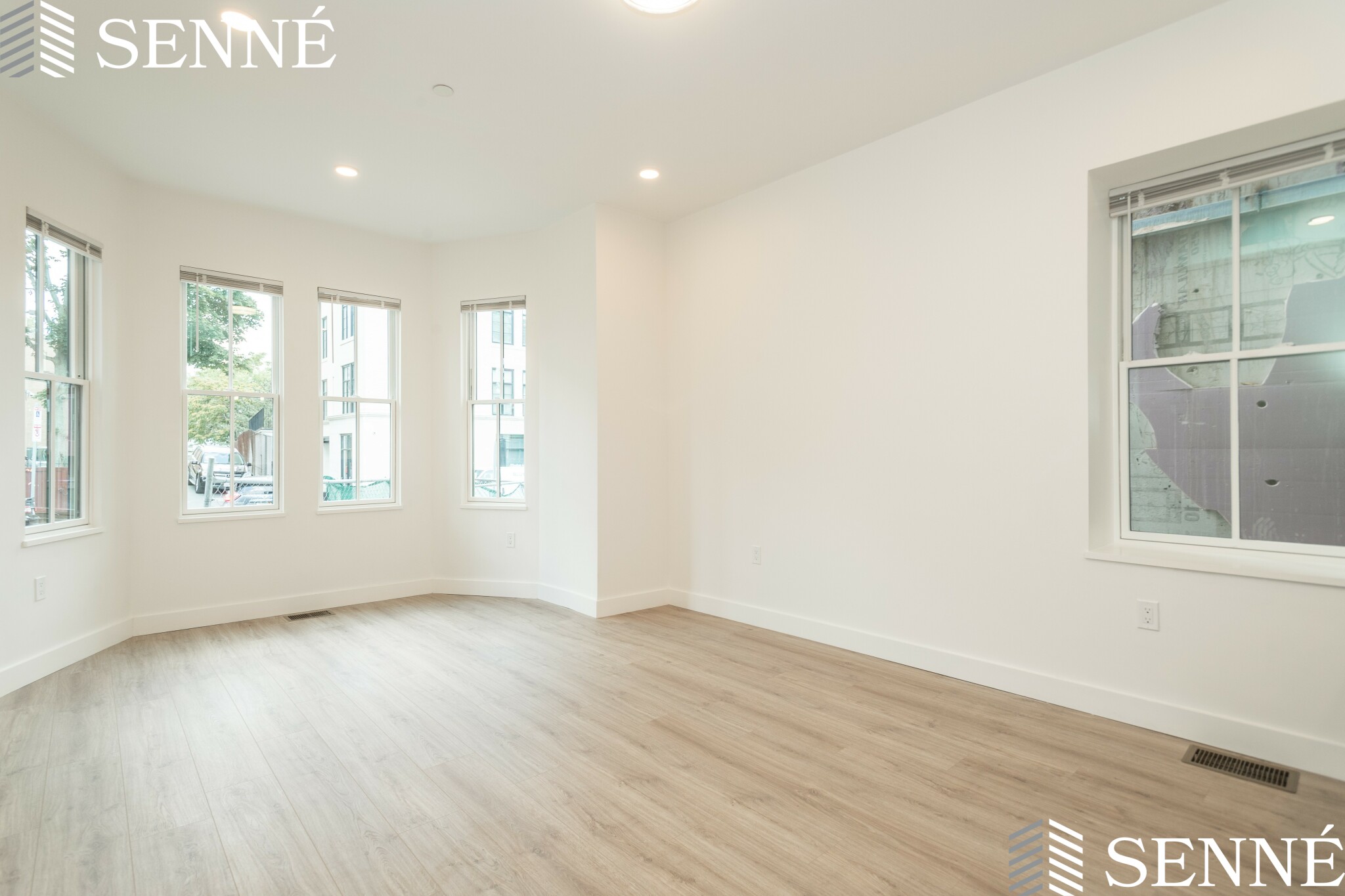 1472 Tremont, Mission Hill