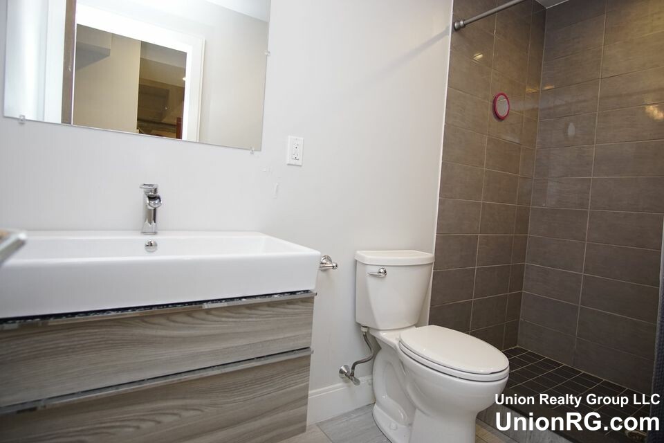 407 Dudley St, Roxbury