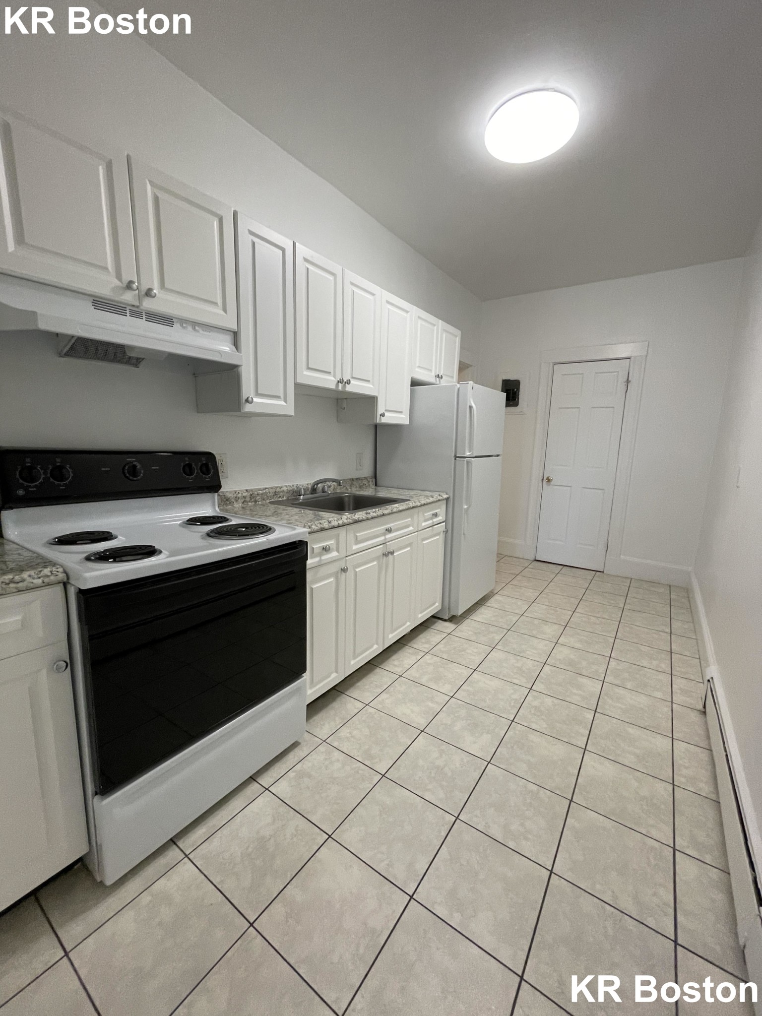 27 Fairbanks St, Washington Square