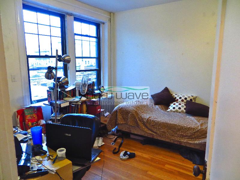 56 Queensberry St, Fenway