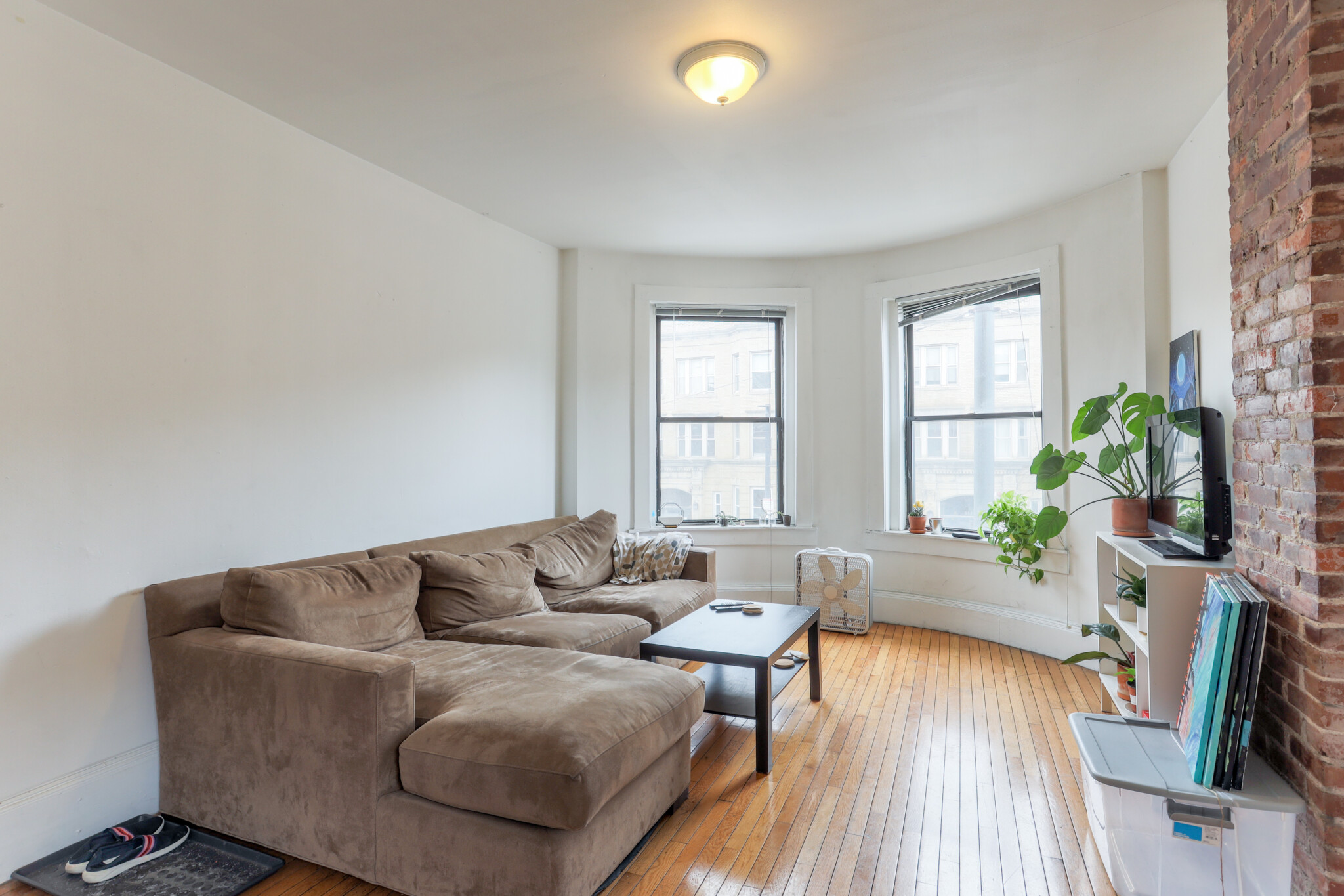 878 Huntington Ave, Mission Hill