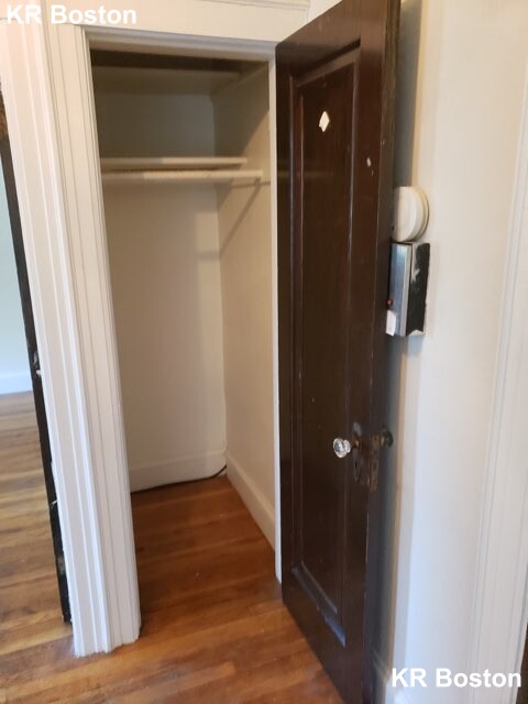 2044 Commonwealth Ave, Brighton