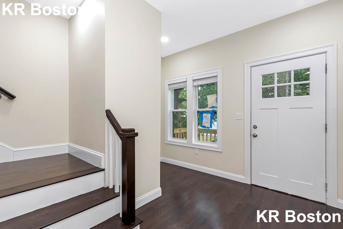 77 Winchester St, Medford