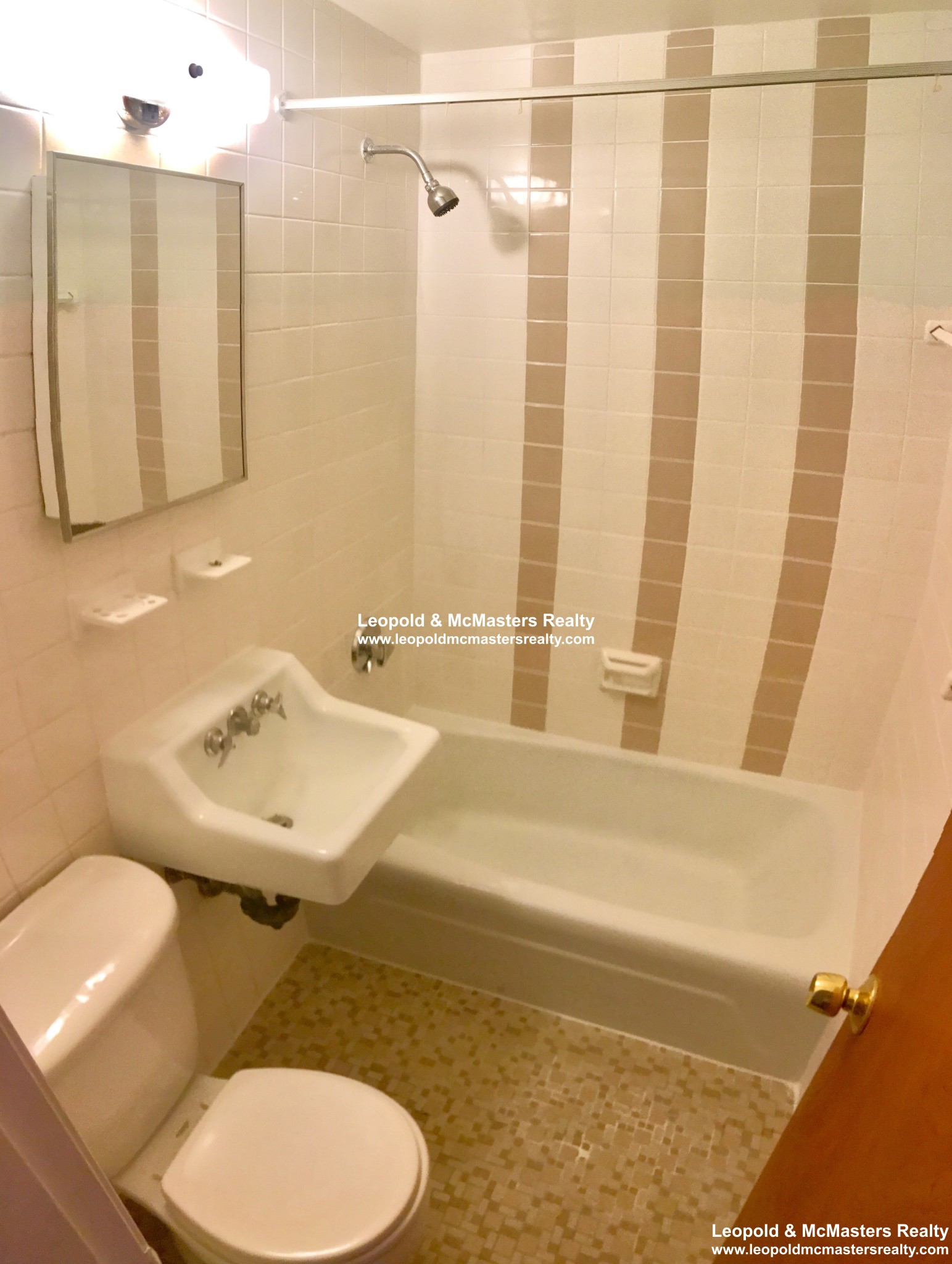 160 North Beacon St, Brighton