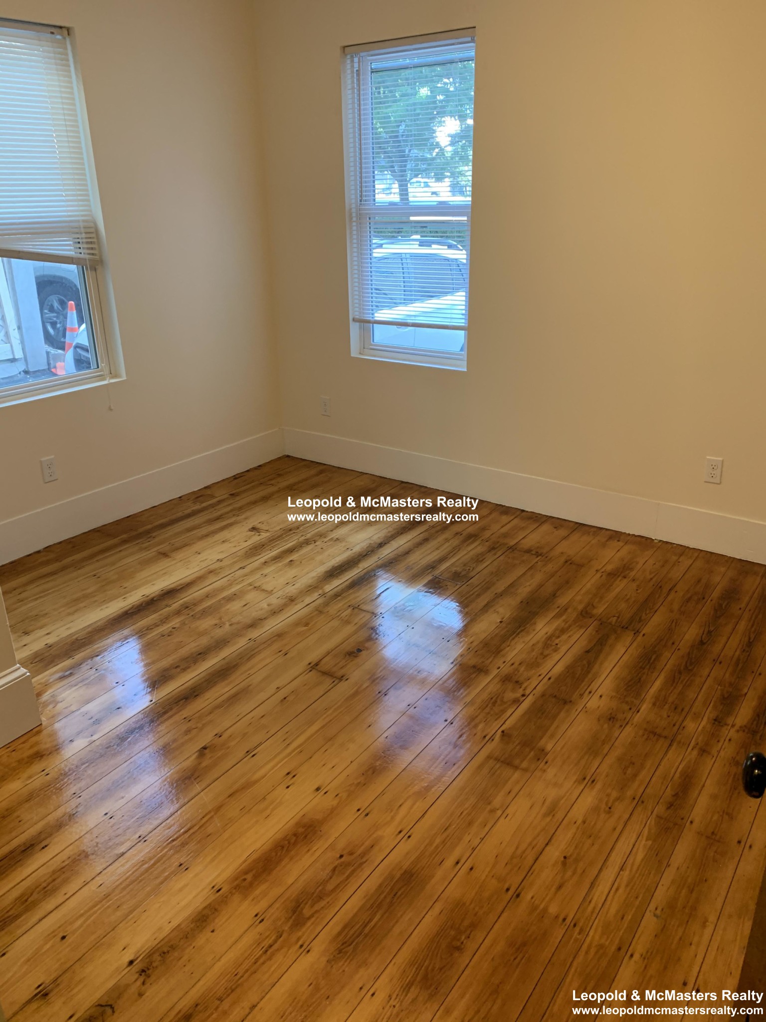 5 Smythe St, Brookline Village