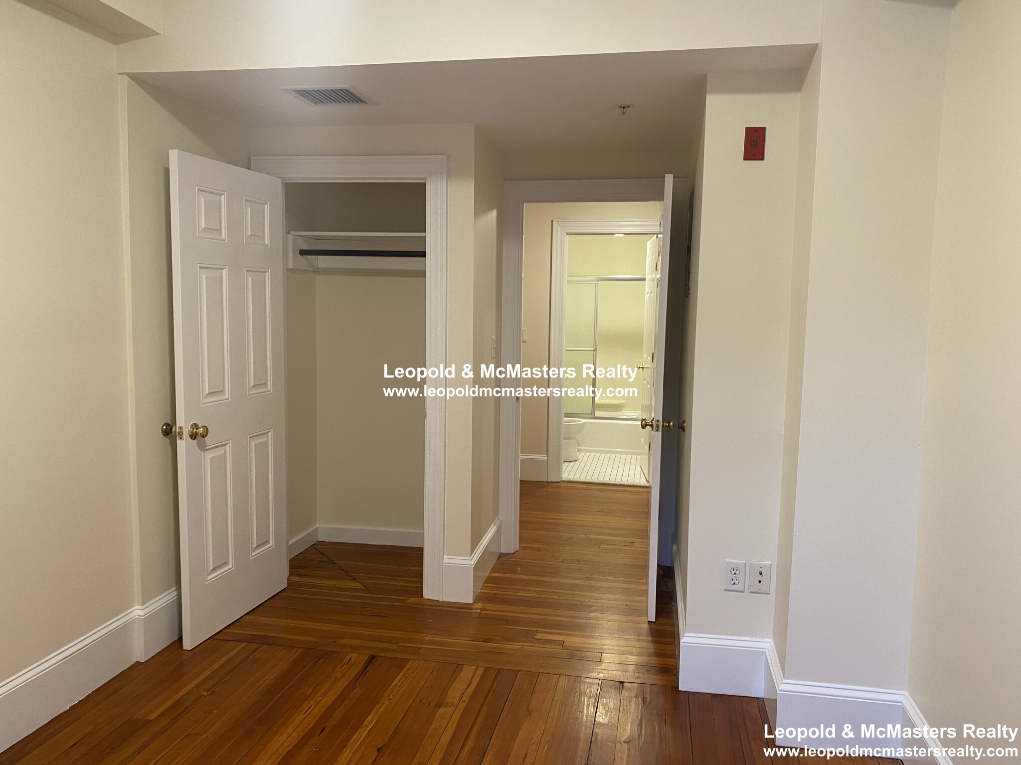 885 Massachusetts Ave, Mid Cambridge