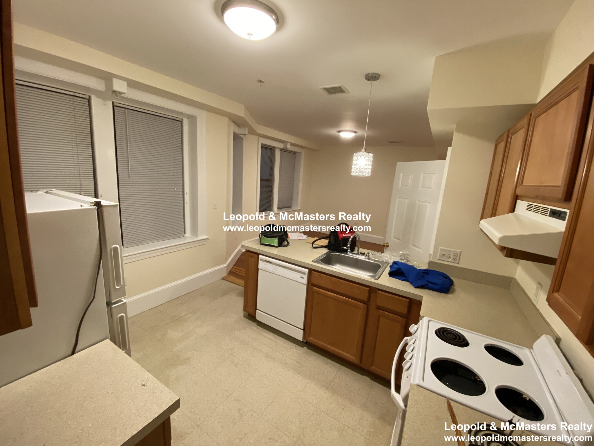 885 Massachusetts Ave, Mid Cambridge