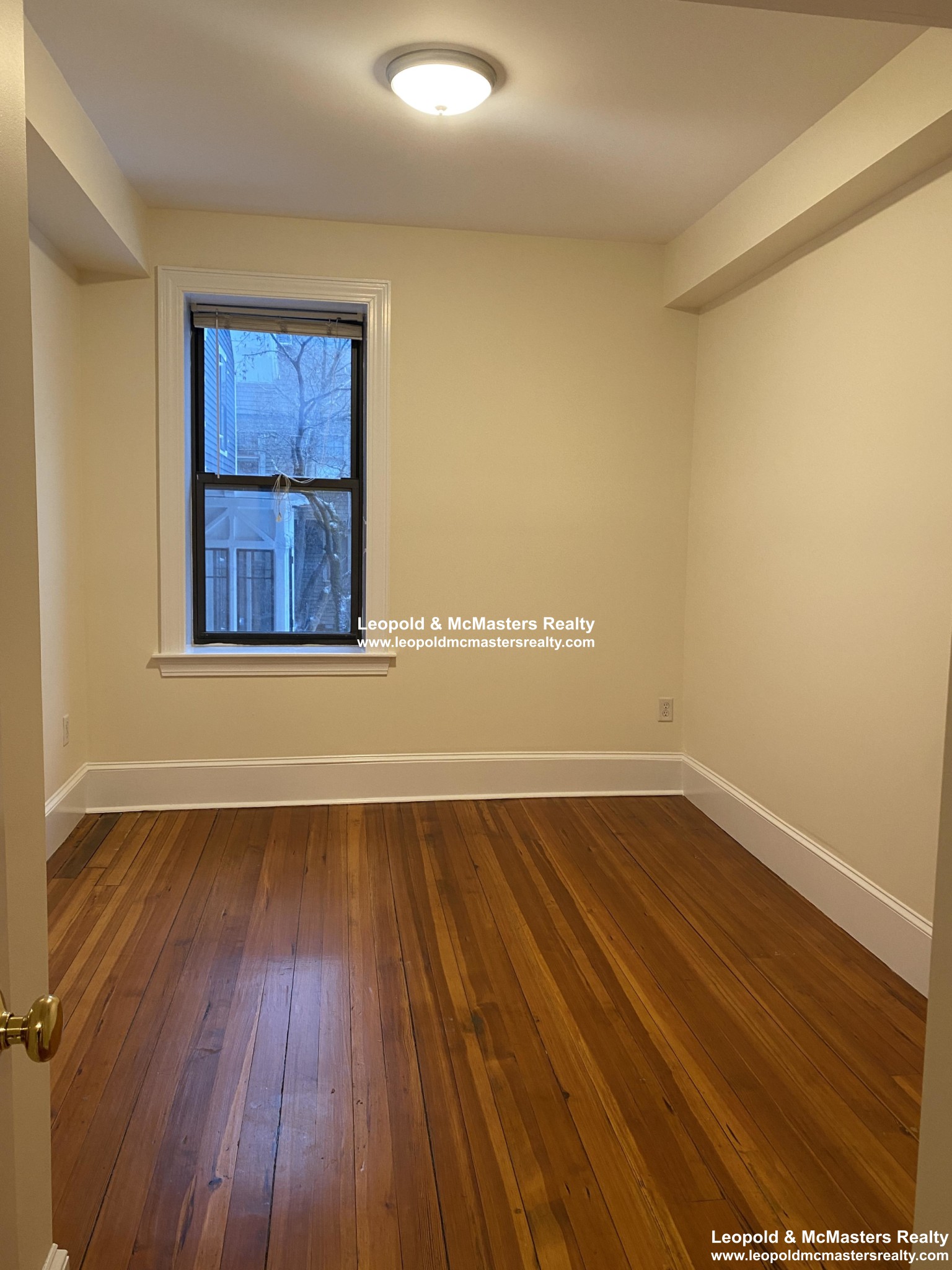 881 Massachusetts Ave, Mid Cambridge