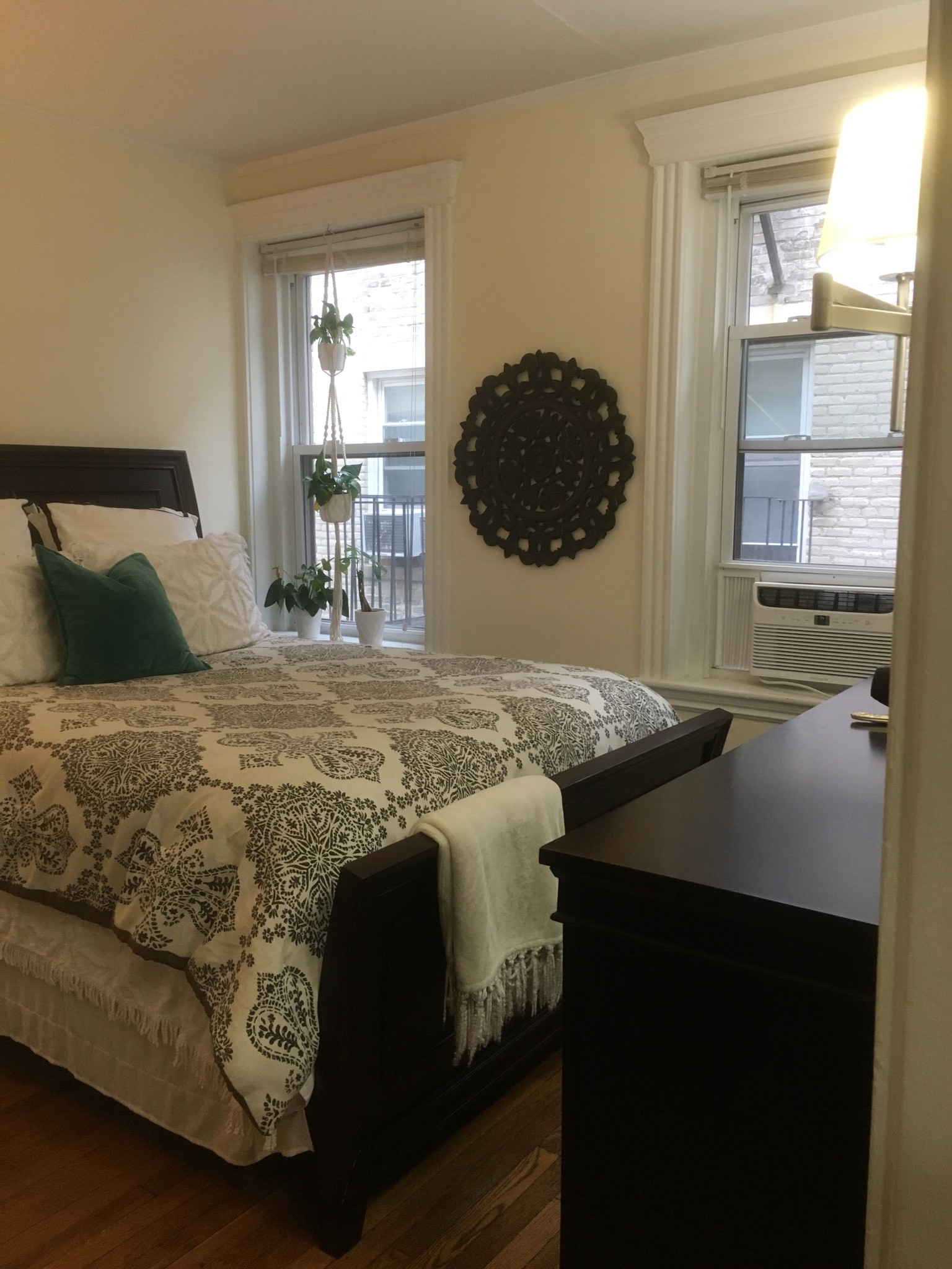 352 Riverway, Mission Hill