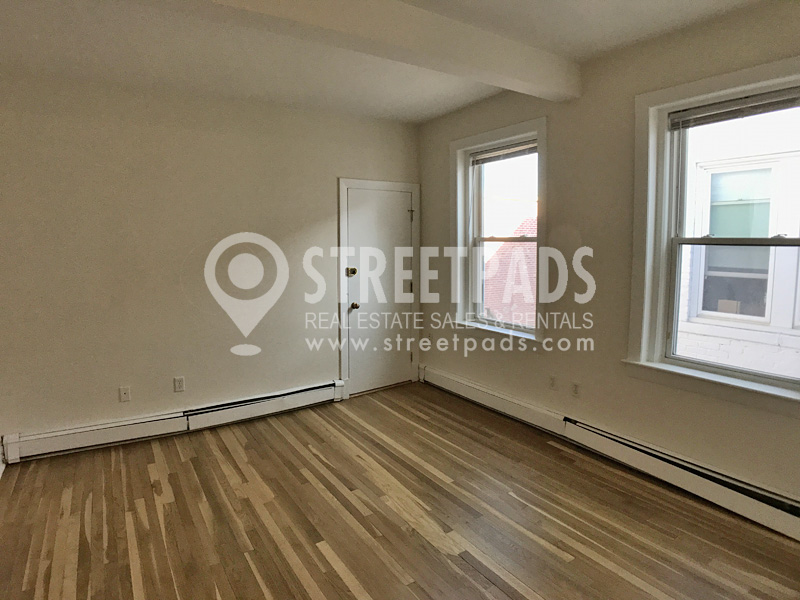 1539 Beacon St, Coolidge Corner