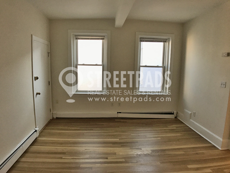 1539 Beacon St, Coolidge Corner