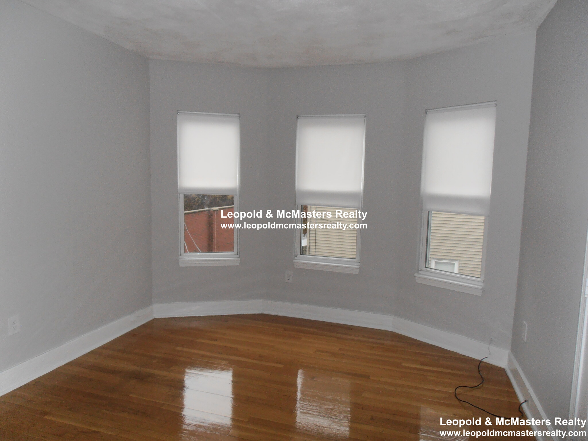 105 Sydney, Dorchester