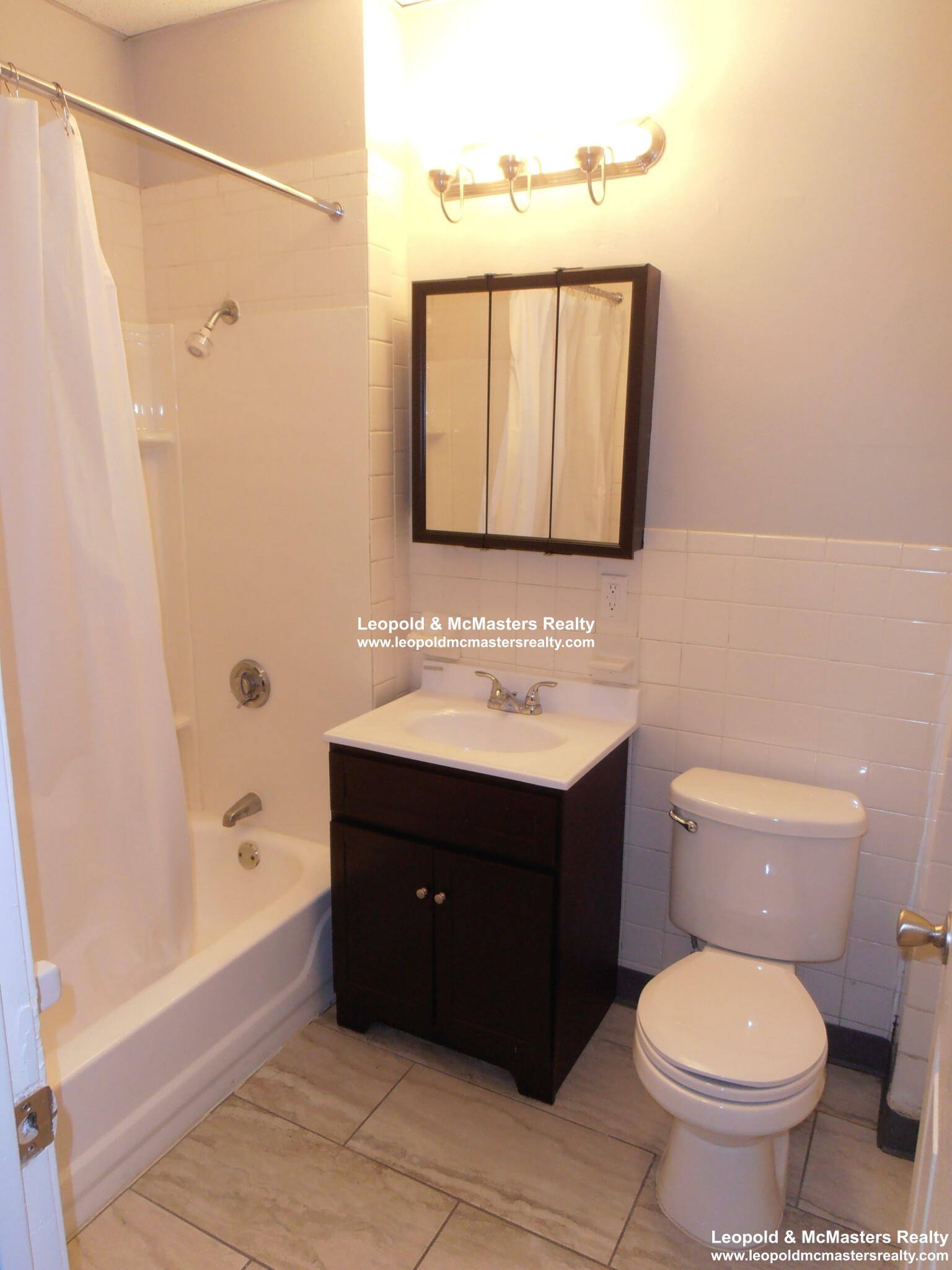 105 Sydney, Dorchester